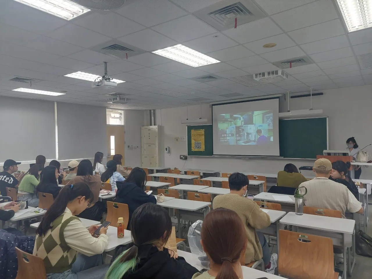 112-2 鄭佳綾校友返校演講 第3張
